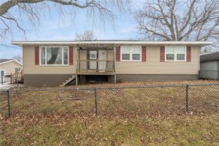 107 Washington Street, Center Point, IA 52213