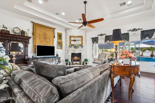 619 N SUN Road, Apache Junction, AZ 85119