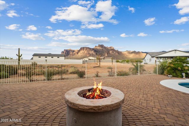 619 N SUN Road, Apache Junction, AZ 85119