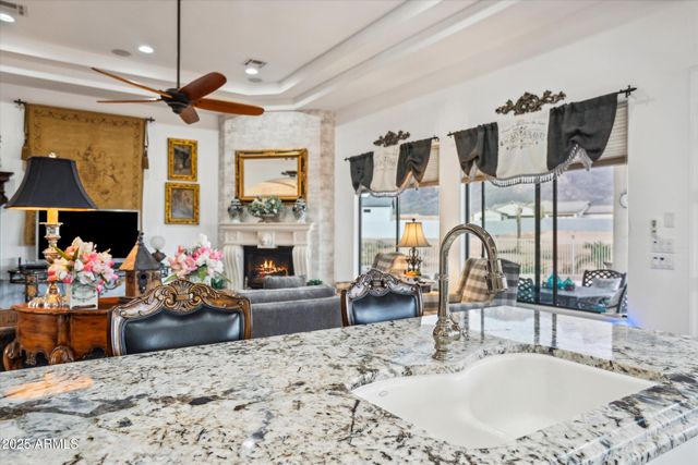 619 N SUN Road, Apache Junction, AZ 85119