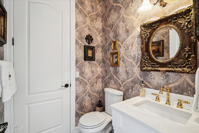 619 N SUN Road, Apache Junction, AZ 85119