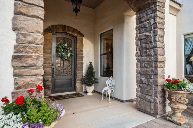 619 N SUN Road, Apache Junction, AZ 85119