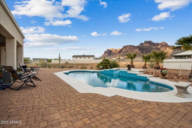 619 N SUN Road, Apache Junction, AZ 85119