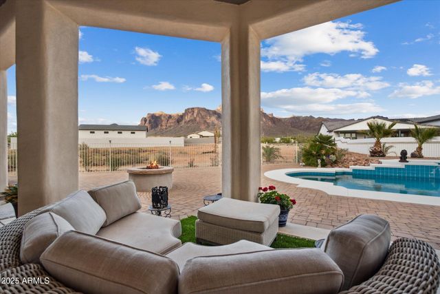 619 N SUN Road, Apache Junction, AZ 85119