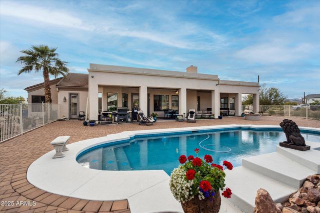 619 N SUN Road, Apache Junction, AZ 85119