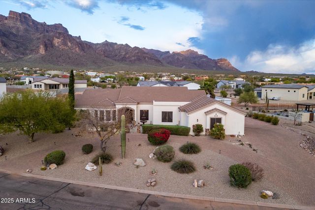 619 N SUN Road, Apache Junction, AZ 85119