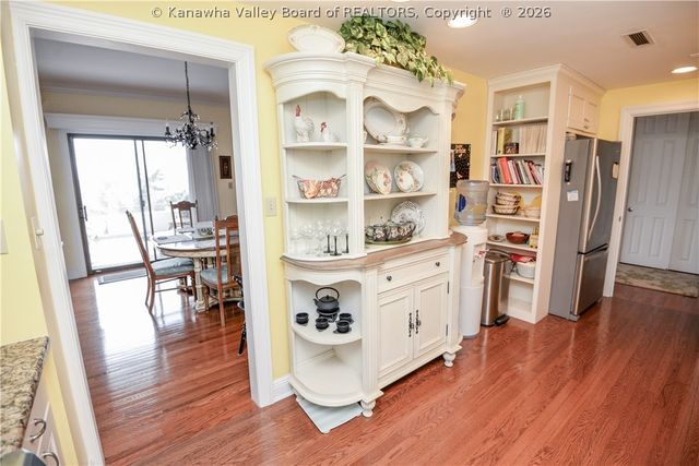 1578 Kanawha Boulevard E 8B, Charleston, WV 25311