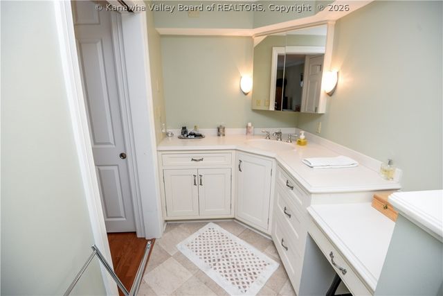 1578 Kanawha Boulevard E 8B, Charleston, WV 25311