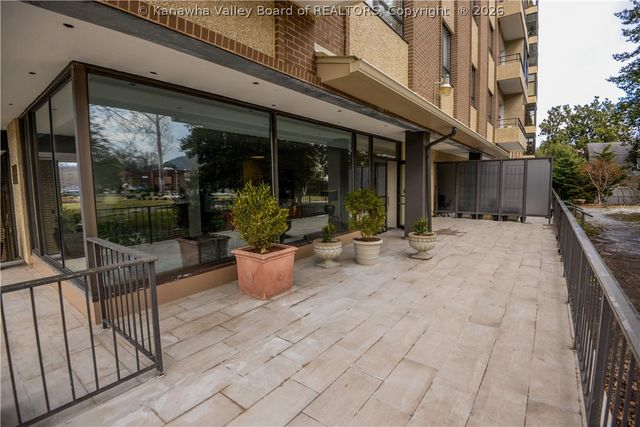 1578 Kanawha Boulevard E 8B, Charleston, WV 25311