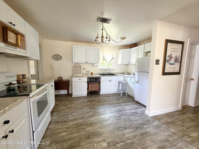625 Saint Joseph Street, Waveland, MS 39576