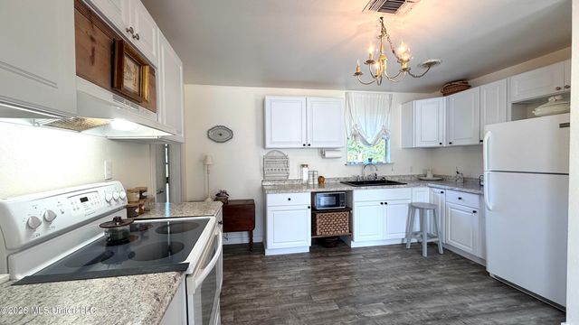 625 Saint Joseph Street, Waveland, MS 39576