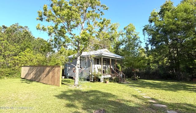 625 Saint Joseph Street, Waveland, MS 39576