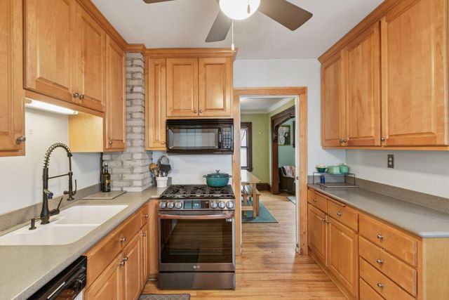 1434 Minnehaha Avenue W, Saint Paul, MN 55104