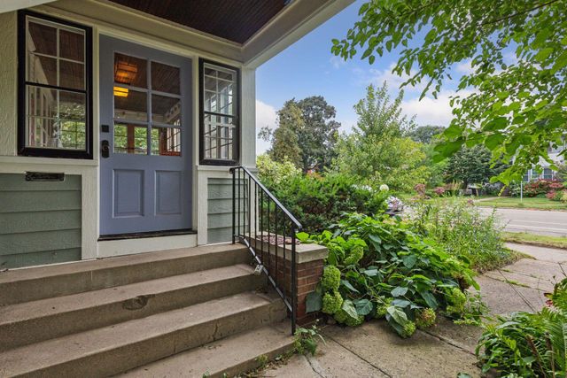 1434 Minnehaha Avenue W, Saint Paul, MN 55104