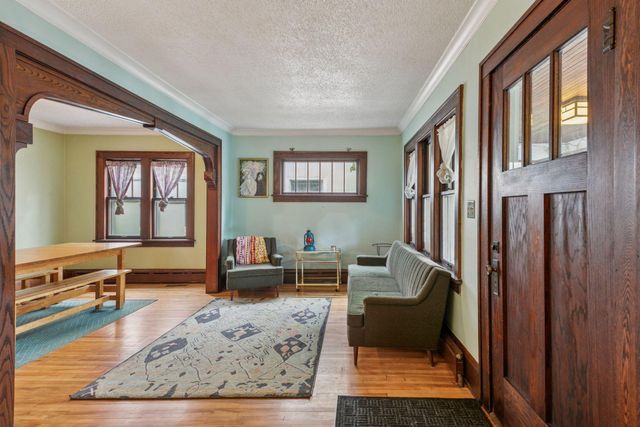 1434 Minnehaha Avenue W, Saint Paul, MN 55104