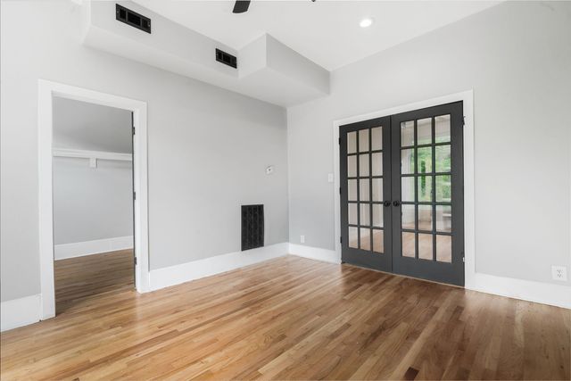 6923 S Vernon Avenue 1, Chicago, IL 60637