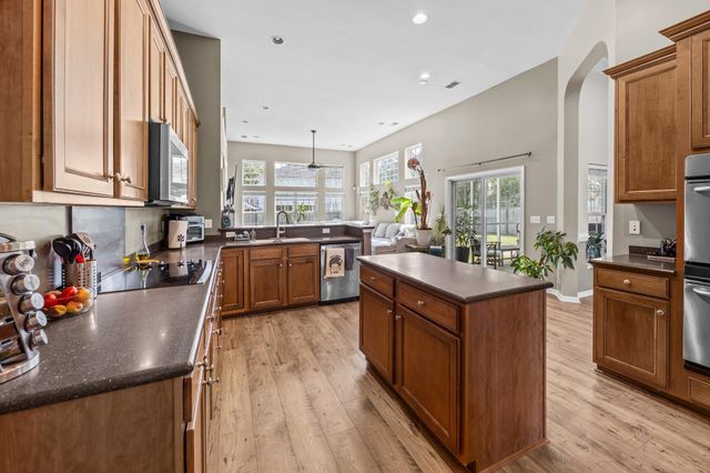 7338 Kestrel Trail, Hanahan, SC 29410