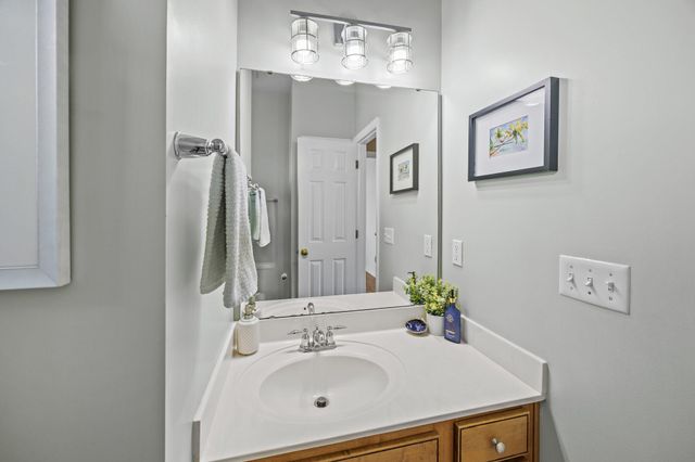 7338 Kestrel Trail, Hanahan, SC 29410