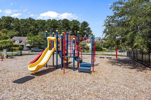 7338 Kestrel Trail, Hanahan, SC 29410