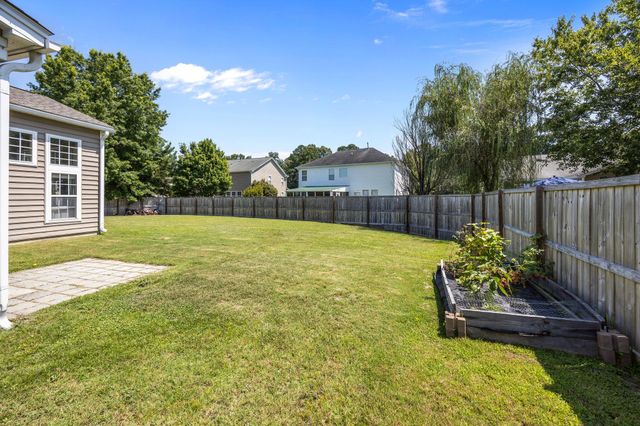 7338 Kestrel Trail, Hanahan, SC 29410
