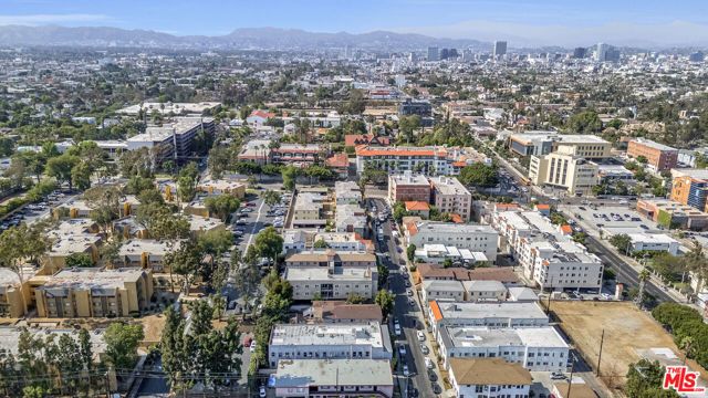 2651 S Manhattan Place, Los Angeles, CA 90018