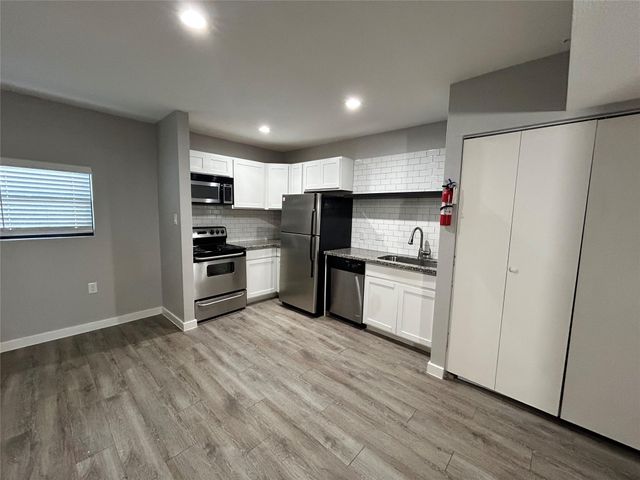 2810 Beauchamp Street 6, Houston, TX 77009