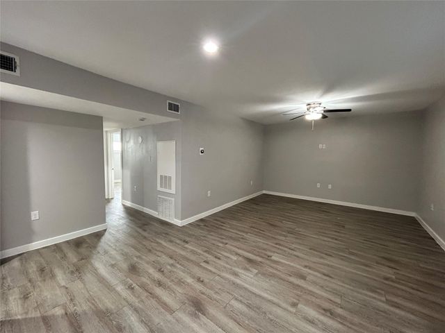 2810 Beauchamp Street 6, Houston, TX 77009