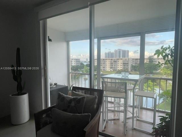 2855 Leonard Drive H511, Aventura, FL 33160