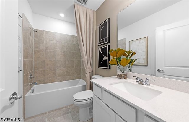 605 Oasis Lake PL, Lehigh Acres, FL 33974