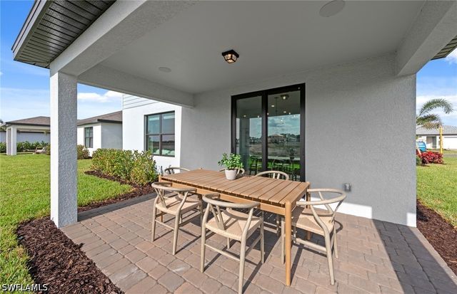 605 Oasis Lake PL, Lehigh Acres, FL 33974