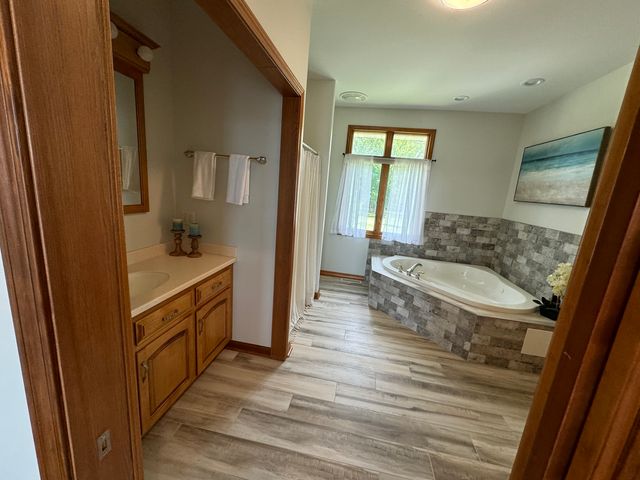 8726 E Goodfarm Road, Gardner, IL 60424