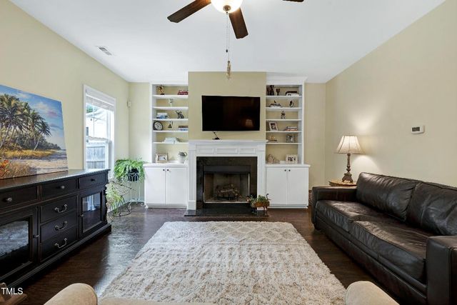 33 Azul Drive, Clayton, NC 27520