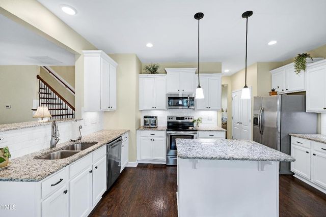 33 Azul Drive, Clayton, NC 27520