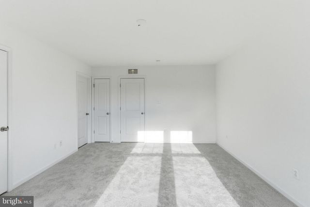 121 COURTHOUSE DR, Martinsburg, WV 25404