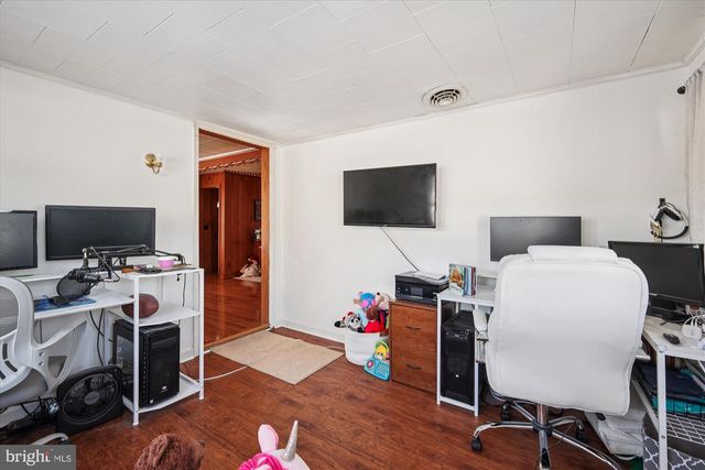 5916 N MAIN ST, Rock Hall, MD 21661