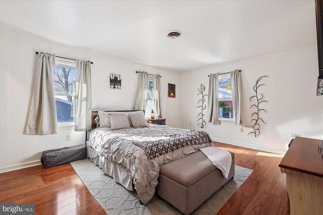 5916 N MAIN ST, Rock Hall, MD 21661