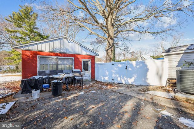 5916 N MAIN ST, Rock Hall, MD 21661