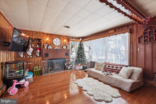 5916 N MAIN ST, Rock Hall, MD 21661