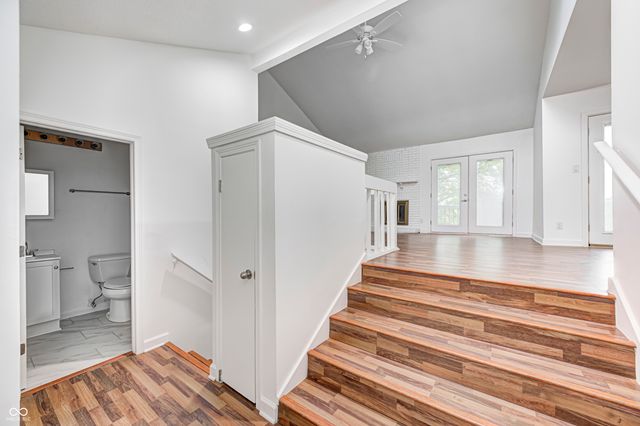 5097 Vantage Point Road B 2, Avon, IN 46123