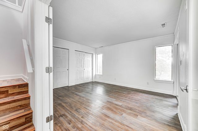 5097 Vantage Point Road B 2, Avon, IN 46123