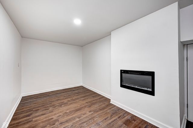 5097 Vantage Point Road B 2, Avon, IN 46123