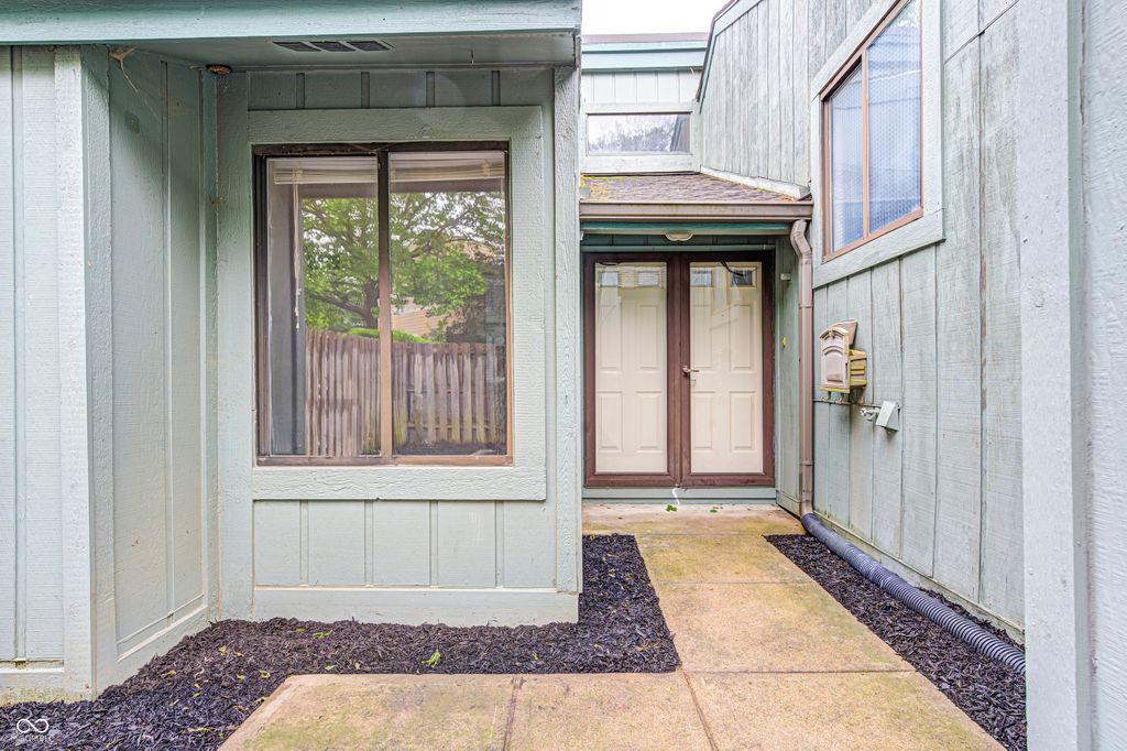 5097 Vantage Point Road B 2, Avon, IN 46123