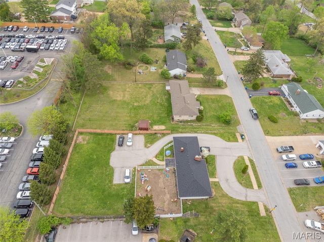 107 Lock Drive, Ballwin, MO 63011
