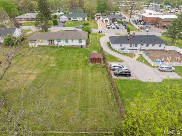107 Lock Drive, Ballwin, MO 63011