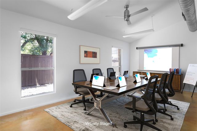 900 W North Loop BLVD, Austin, TX 78756