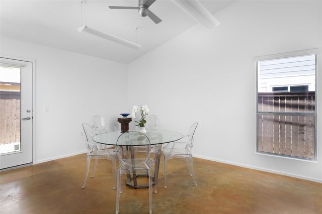 900 W North Loop BLVD, Austin, TX 78756