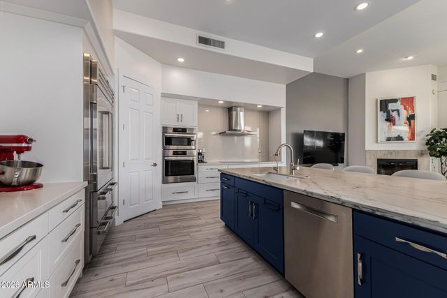 15057 S 6TH Place, Phoenix, AZ 85048