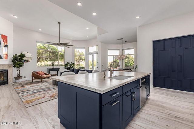 15057 S 6TH Place, Phoenix, AZ 85048