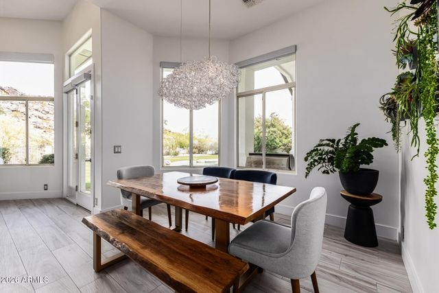 15057 S 6TH Place, Phoenix, AZ 85048