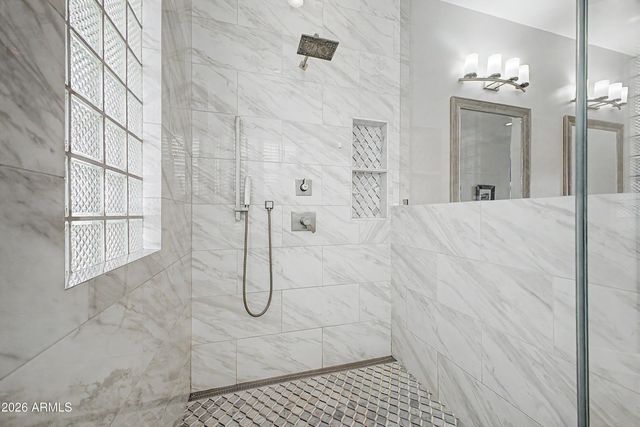 15057 S 6TH Place, Phoenix, AZ 85048